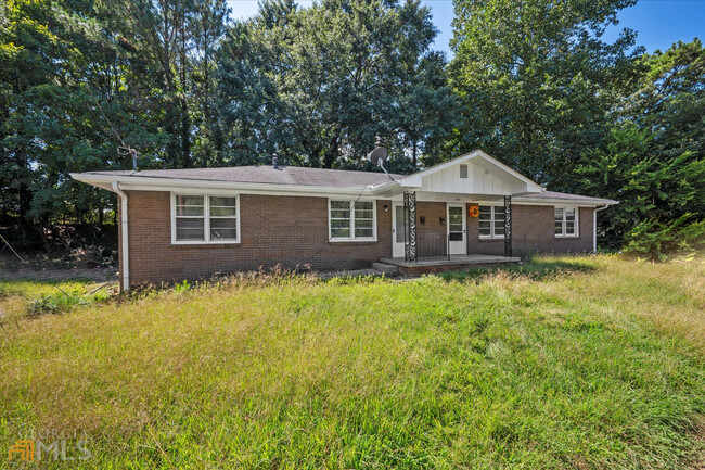 192 Opal Dr in Roswell, GA - Foto de edificio - Building Photo