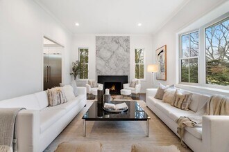 22 Old Lyme Rd in Scarsdale, NY - Building Photo - Building Photo