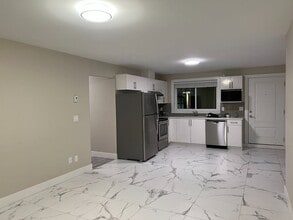2445 Haversley Ave in Coquitlam, BC - Building Photo - Building Photo