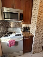 111 Briny Ave, Unit 111 Briny Avenue 26-11 in Pompano Beach, FL - Foto de edificio - Building Photo