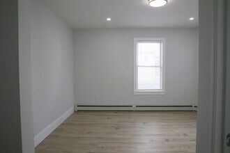 337 Centre St in Boston, MA - Building Photo - Building Photo
