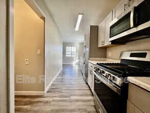 118 Cedar Ave in Chula Vista, CA - Building Photo - Building Photo