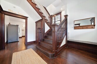 749 Columbia Ave, Unit 201 in Los Angeles, CA - Building Photo - Building Photo