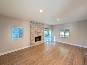 Magnolia Manor in Sherman Oaks, CA - Building Photo - Building Photo