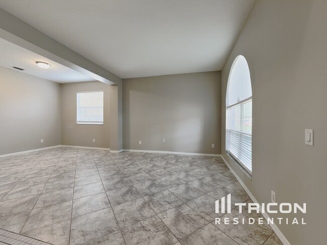 18840 Narimore Dr in Land O Lakes, FL - Building Photo - Building Photo