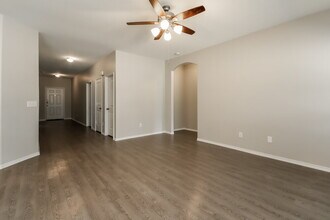 209 Stalwart Hl Trl in Magnolia, TX - Foto de edificio - Building Photo