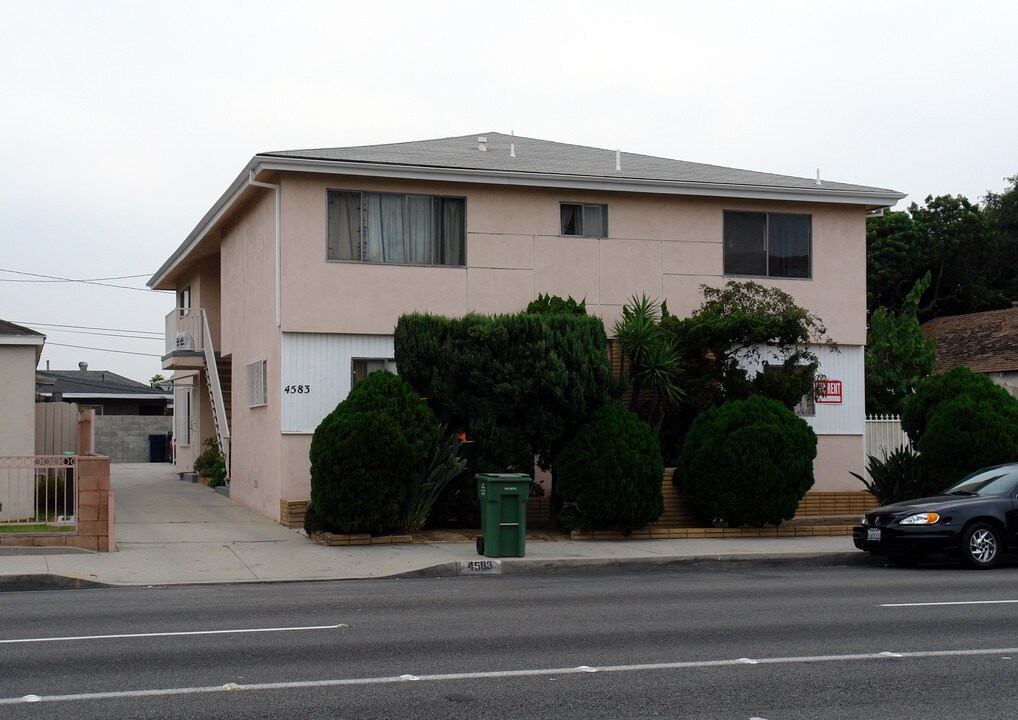 4583 W 120th St in Hawthorne, CA - Building Photo