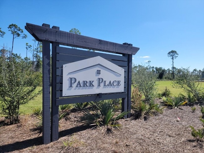 291 Bayou Bend Ln in Callaway, FL - Foto de edificio - Building Photo