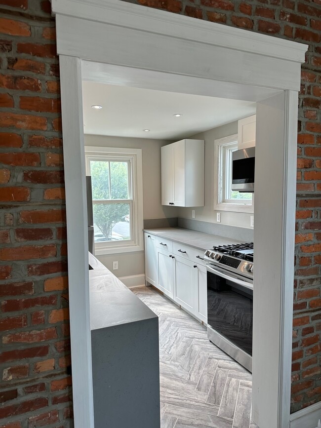 105 Cricket Avenue, Unit Apt 2 in Ardmore, PA - Foto de edificio - Building Photo
