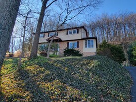 310 4th St in Shillington, PA - Building Photo