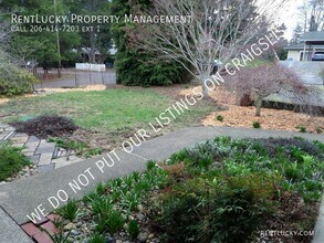 20703 1st Pl S in Des Moines, WA - Building Photo - Building Photo