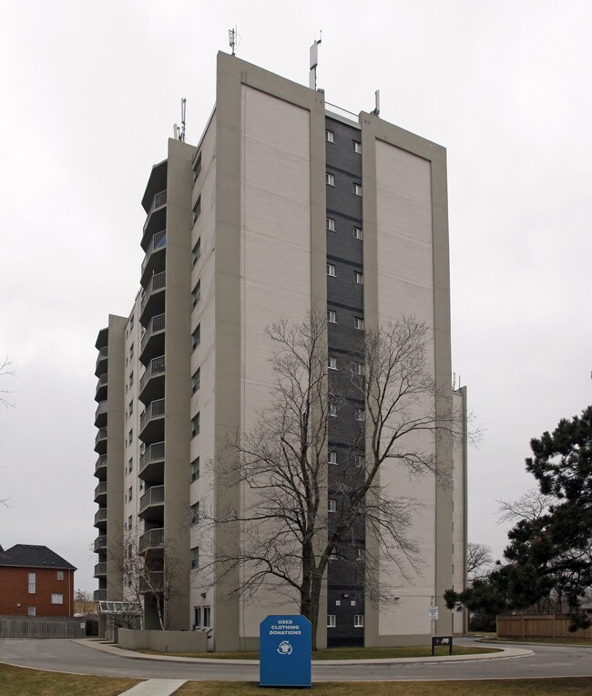 Evans Apartments in Toronto, ON - Building Photo - Building Photo