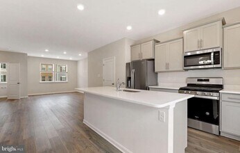 7104 Delegate Pl in Frederick, MD - Building Photo - Building Photo