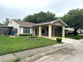 4707 Swann Ln in San Antonio, TX - Building Photo