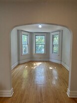 1952 W Henderson St, Unit 1 in Chicago, IL - Building Photo
