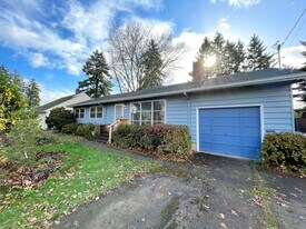 8420 NE Eugene St in Portland, OR - Building Photo