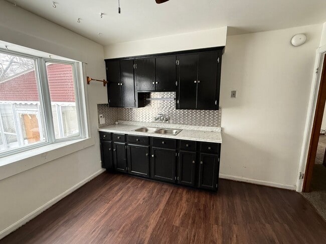 17215 Harvard Ave in Cleveland, OH - Building Photo - Building Photo