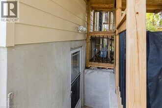 157 Pinedale Dr in Kitchener, ON - Building Photo - Building Photo