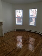 254 Windsor St, Unit 1R in Cambridge, MA - Building Photo - Building Photo