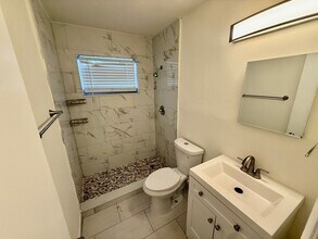 2633-2635 NW 9th Ave in Wilton Manors, FL - Building Photo - Building Photo