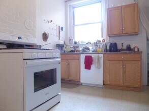 179 Harvard St, Unit 2 in Brookline, MA - Foto de edificio - Building Photo