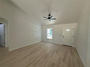 5208 NW 61st Ave in Ocala, FL - Building Photo - Building Photo