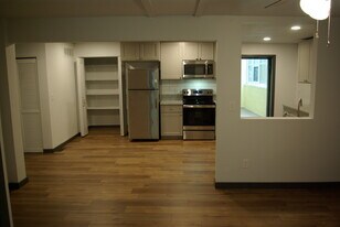 520 W Buena Ventura St in Colorado Springs, CO - Building Photo