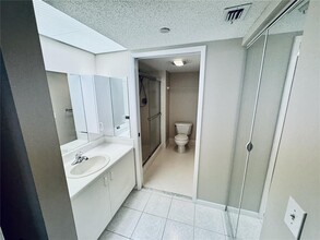 1651 SW 127th Ave, Unit 405a in Pembroke Pines, FL - Building Photo - Building Photo