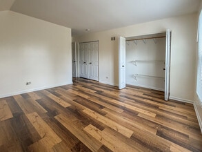 5090 Prairie Oak Rd in Gurnee, IL - Building Photo - Building Photo
