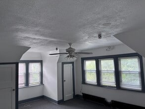 3442 84th St, Unit 3rd floor in Jackson Heights, NY - Building Photo - Building Photo