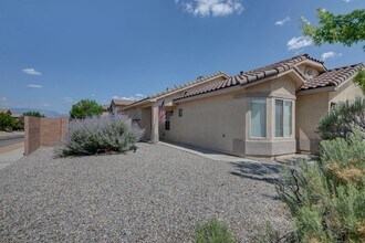 7012 Vista Terraza Dr NW in Albuquerque, NM - Building Photo - Building Photo