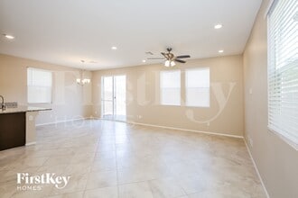 1232 Carved Terrace Ave, Unit 012 in North Las Vegas, NV - Foto de edificio - Building Photo