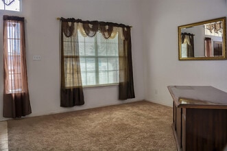 401 Santorini Ct in Socorro, TX - Building Photo - Building Photo