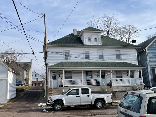 property at 122 E 8th St