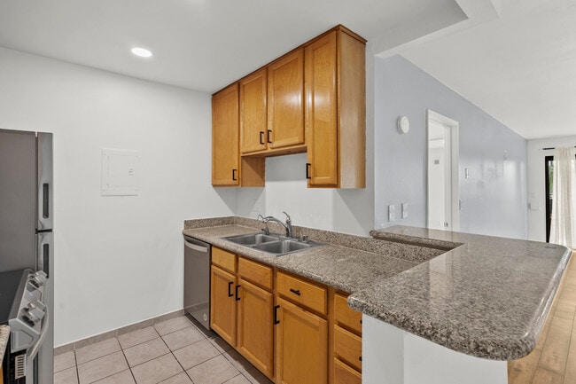 7765 W 91st St in Los Angeles, CA - Building Photo - Building Photo