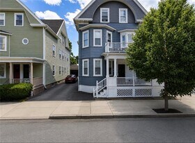 12 Verndale Ave in Providence, RI - Building Photo
