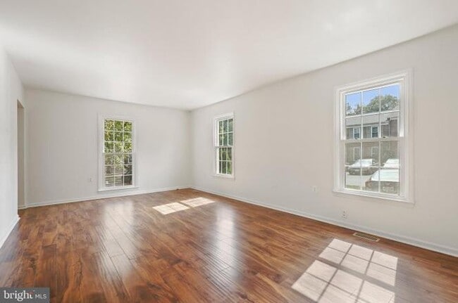 4316 Gypsy Ct in Alexandria, VA - Foto de edificio - Building Photo