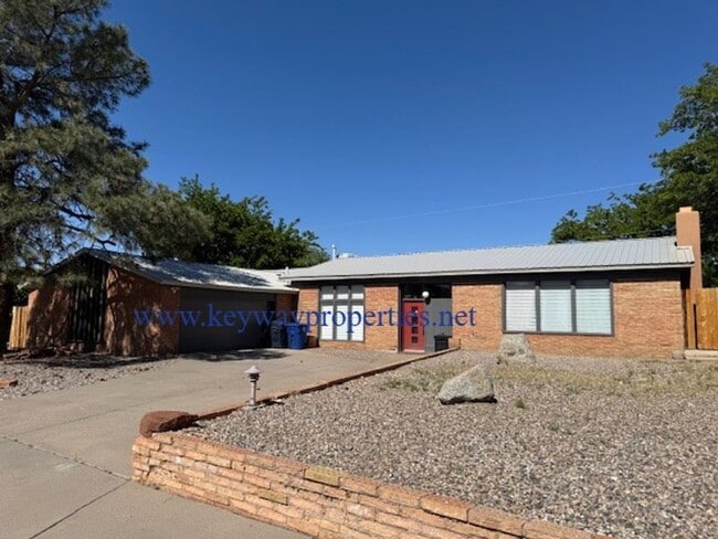 property at 3705 Chapala Dr NE
