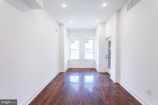 1335 S 52nd St photo'