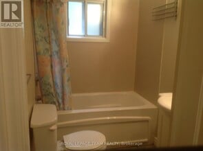 614 Churchill Ave N in Ottawa, ON - Building Photo - Building Photo