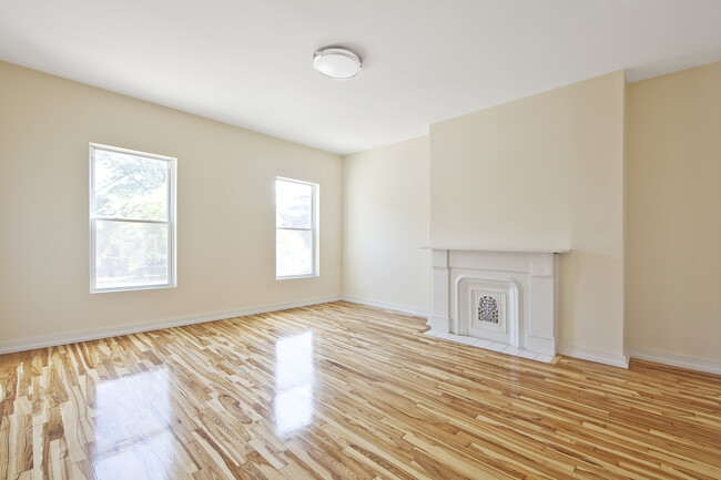 1234 Bushwick Ave in Brooklyn, NY - Building Photo - Interior Photo