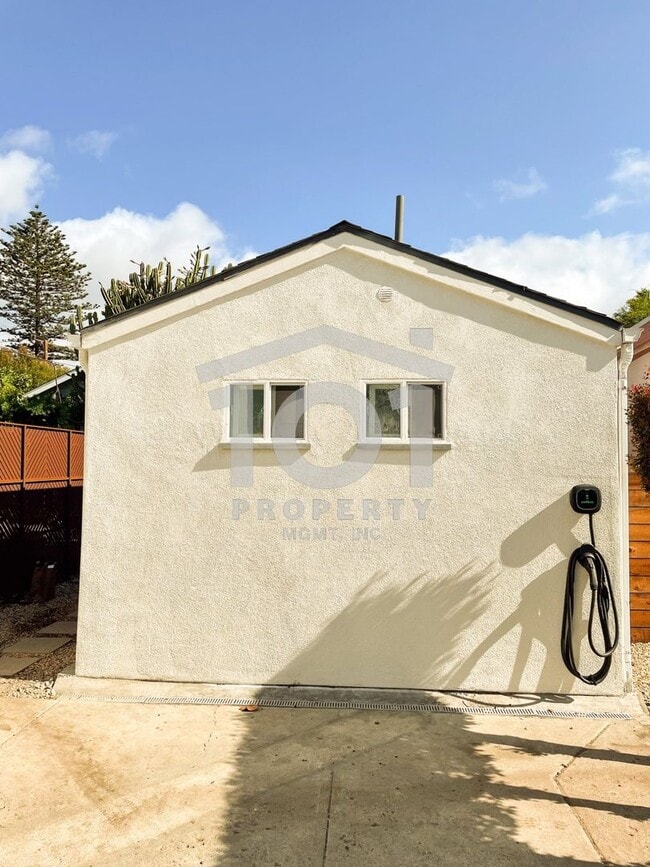 property at 1714 San Andres St