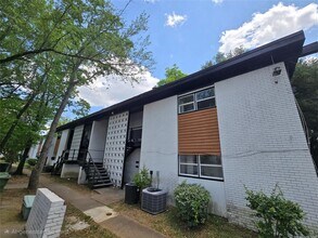 3735 Wesley Dr in Montgomery, AL - Foto de edificio - Building Photo