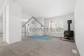 5425 E Grove Ave in Athol, ID - Building Photo - Building Photo