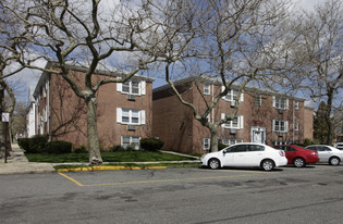 Arlington Court Apartments in Ocean Grove, NJ - Building Photo