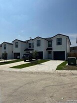8407 V. Verona, Unit 2-2227 in San Antonio, TX - Building Photo