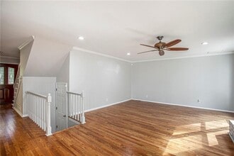 390 Waverly Hall Cir in Roswell, GA - Building Photo - Building Photo