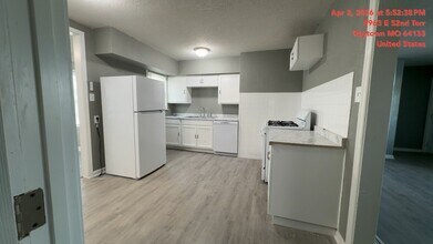 8963 E 52 Terrace in Raytown, MO - Building Photo - Building Photo