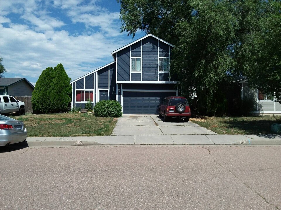 713 Autumn Pl in Fountain, CO - Building Photo