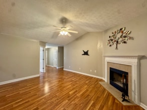 350 Bee Rd in Newnan, GA - Building Photo - Building Photo